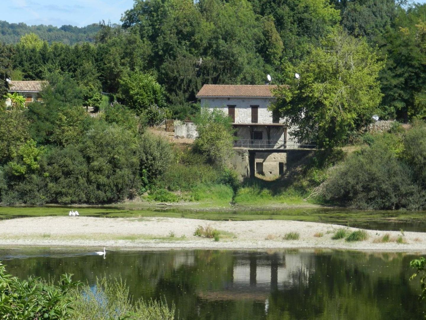 Chambres Et Gites Les Deux Chenes Pres De Bergerac Le Fleix Exteriör bild