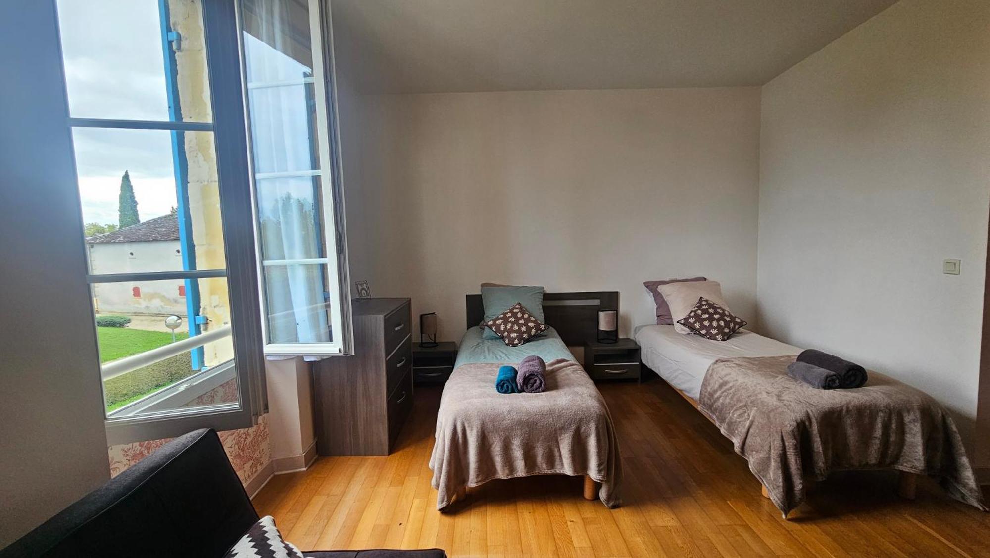Chambres Et Gites Les Deux Chenes Pres De Bergerac Le Fleix Exteriör bild
