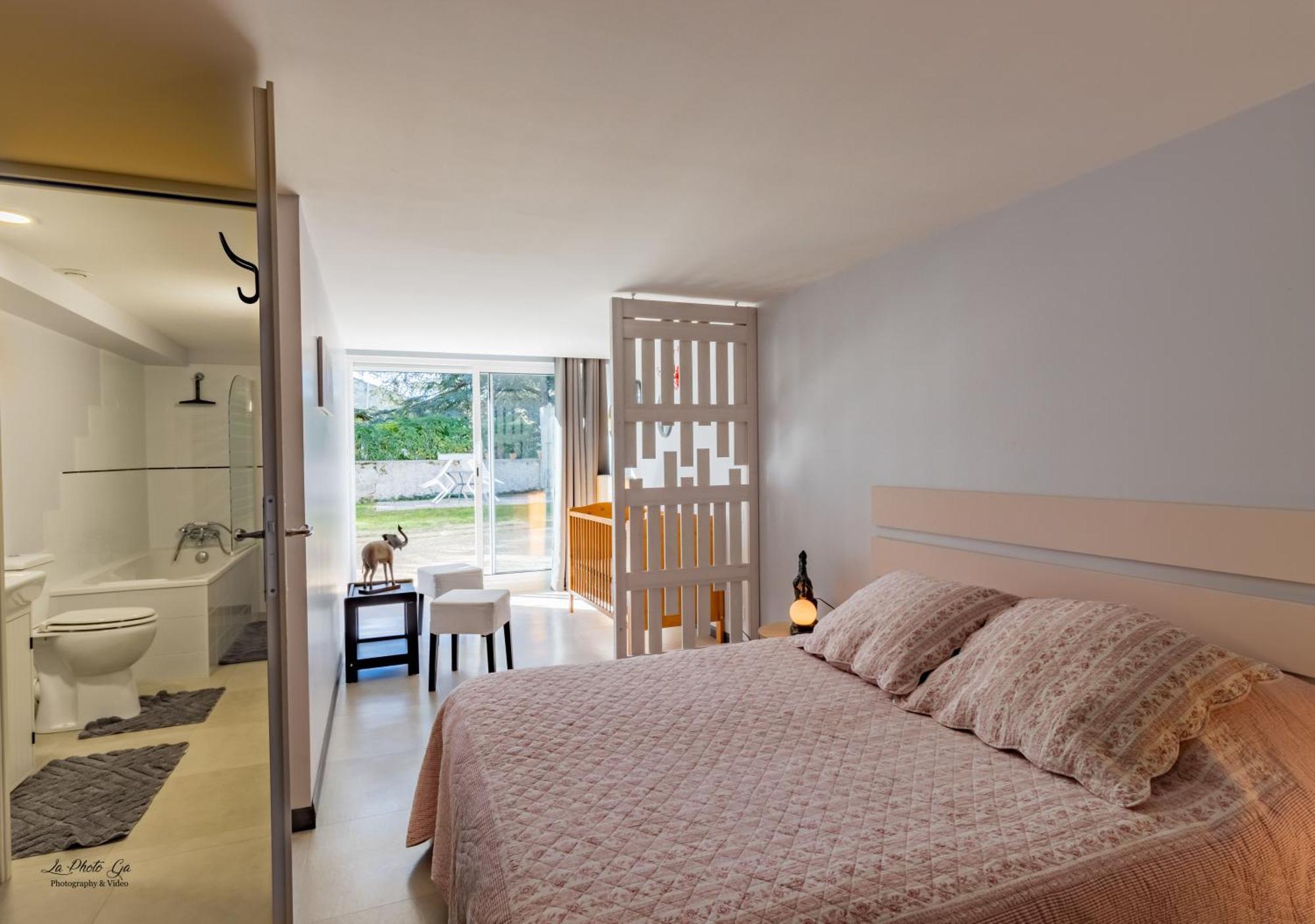 Chambres Et Gites Les Deux Chenes Pres De Bergerac Le Fleix Exteriör bild